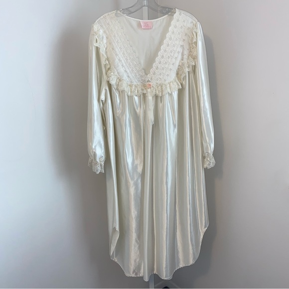 Just For Women Vintage Satin Nightgown With Lace Ruffle Ivory White Bust 55 in - Picture 1 of 11